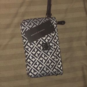 Tommy Hilfiger women’s clutch
